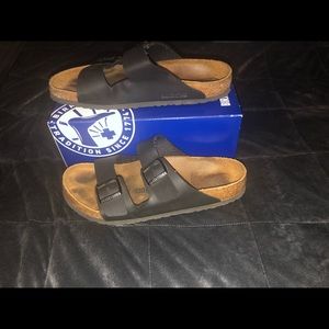 Black Birkenstock’s